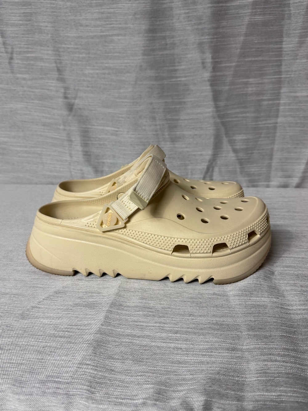 Crocs Classic Hiker Escape Clogs